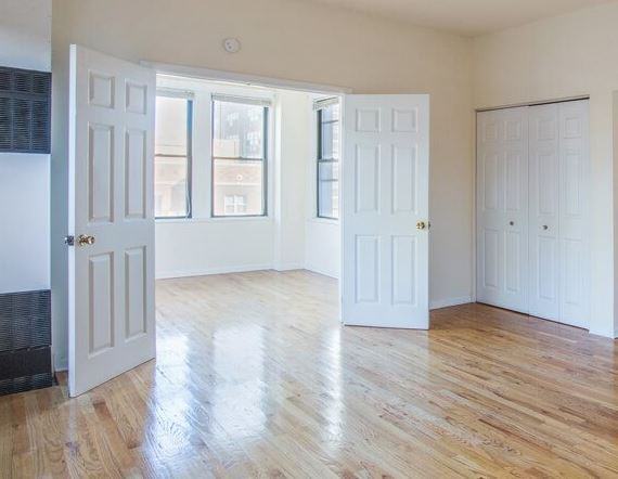 W Buena Ave & N Sheridan Rd - Photo 2 of 8