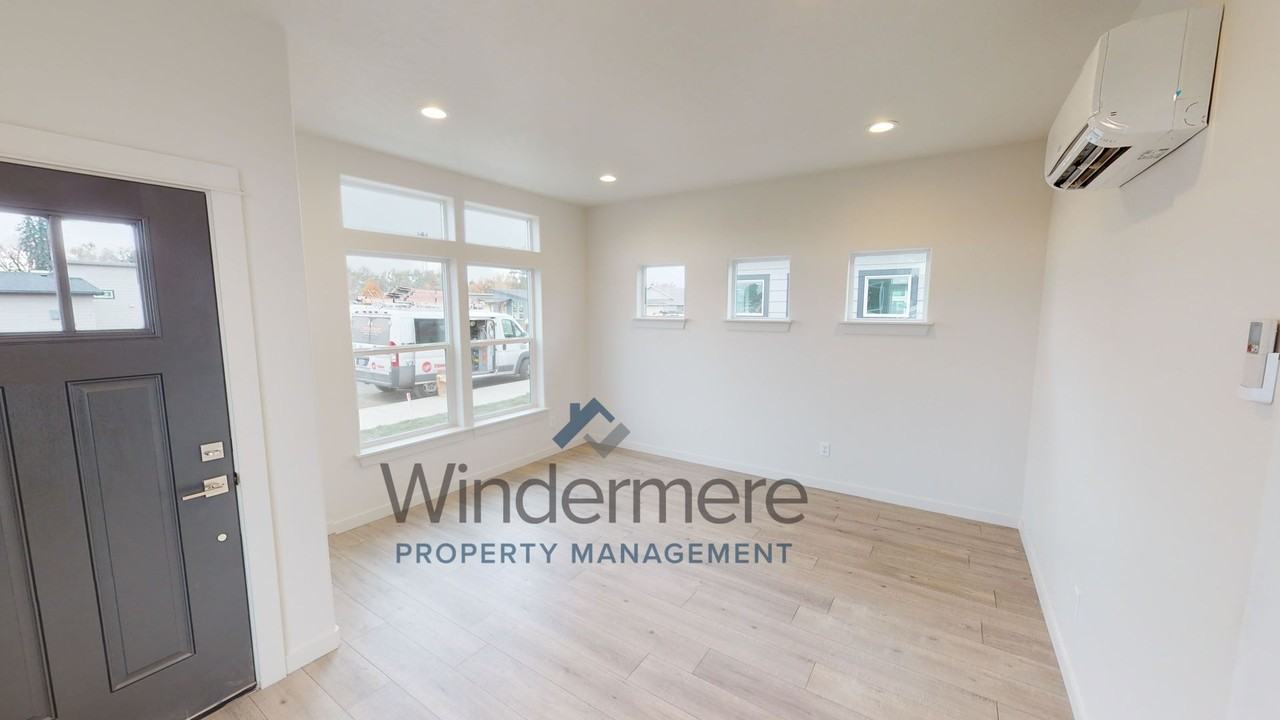 Avery Estates - Photo 2 of 13