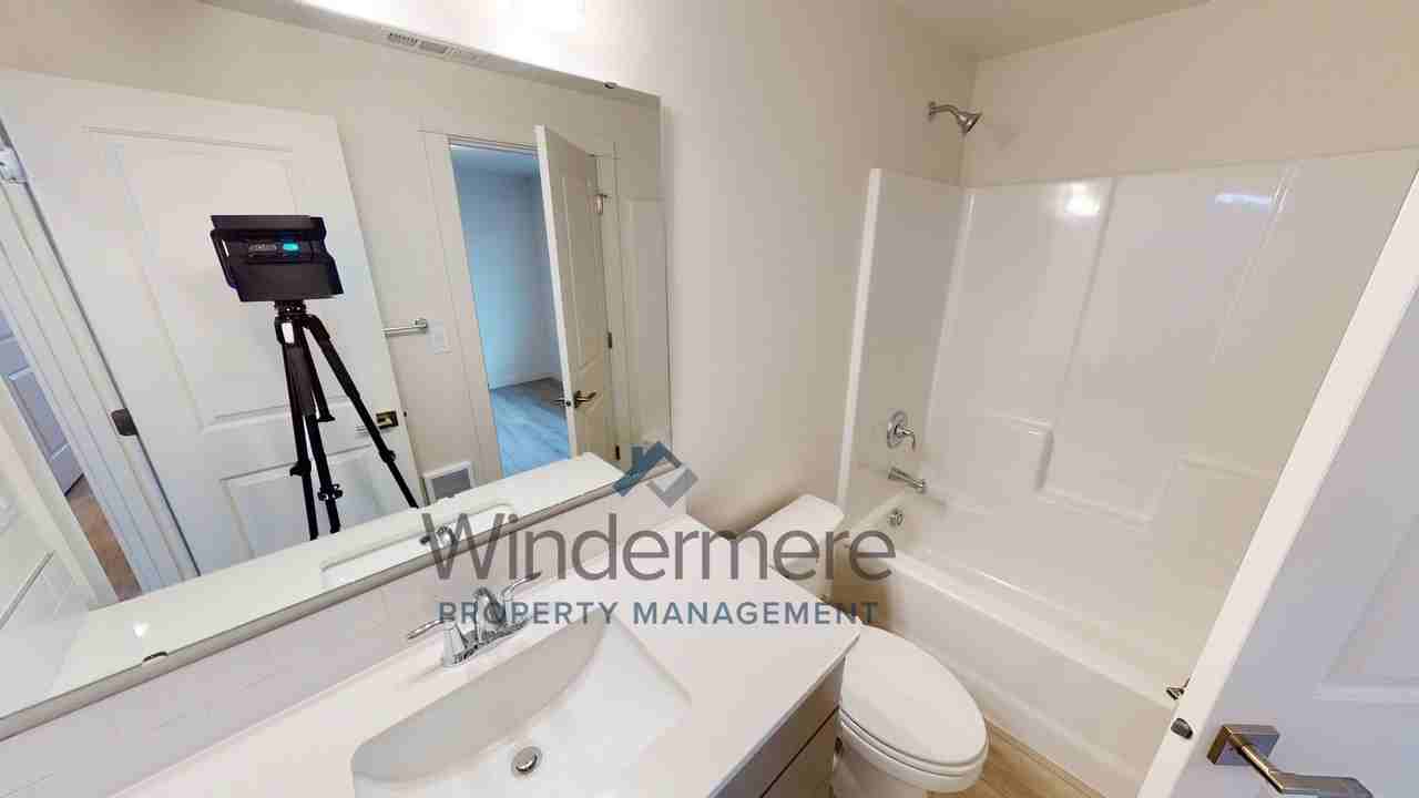 Avery Estates - Photo 6 of 13