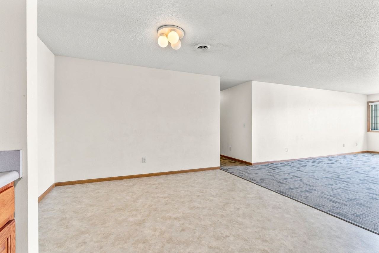 2609 Olive - Photo 4 of 11