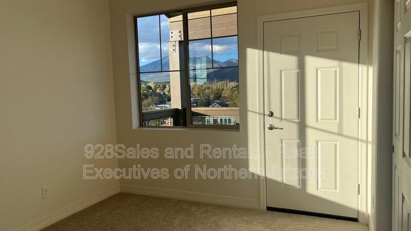 207 S Beaver St #502 - Photo 4 of 36