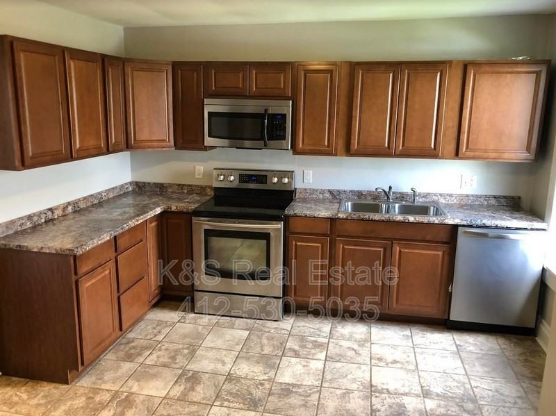 230 Magazine St - Photo 2 of 10