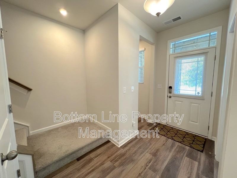 12003 Gambrell Dr - Photo 4 of 28