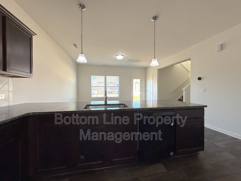 523 Contenment Drive - Photo 7 of 26