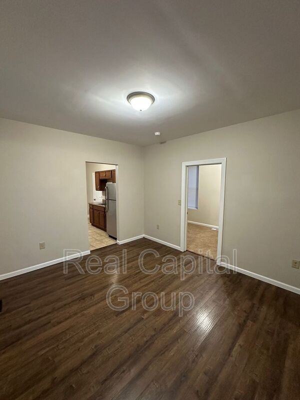 21 124th St #1 - Photo 5 of 25