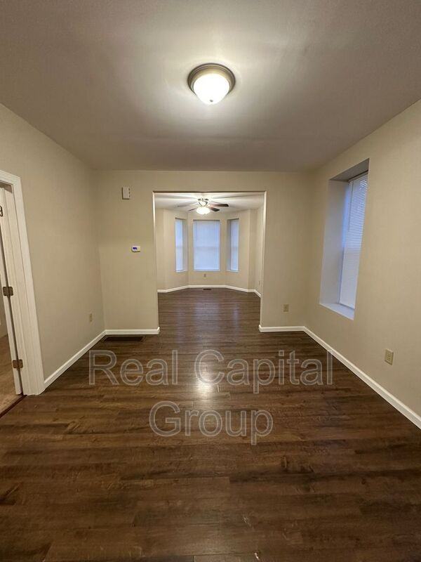 21 124th St #1 - Photo 6 of 25