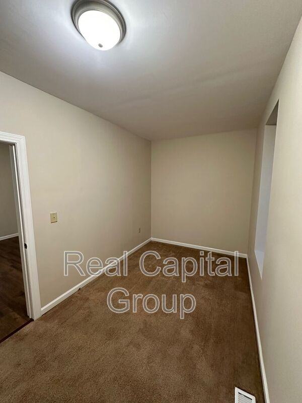 21 124th St #1 - Photo 7 of 25