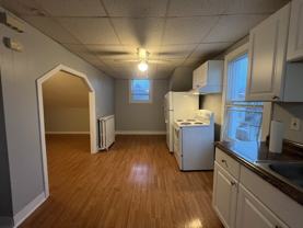 552 Maple St #3R - Photo 1 of 1
