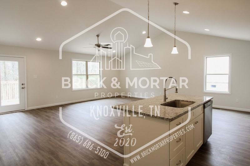 4819 Mccloud Rd - Photo 6 of 33