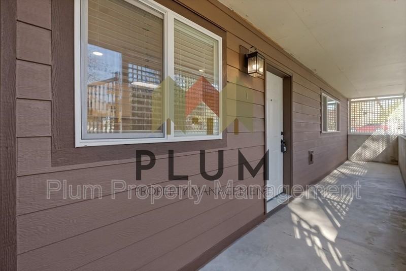 705 Cleveland St #1 - Photo 4 of 33