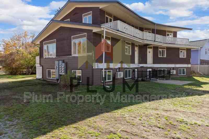 705 Cleveland St #1 - Photo 5 of 33