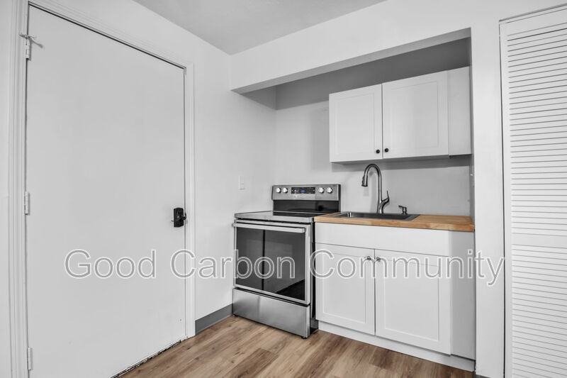 2641 Spring St #17 - Photo 6 of 12