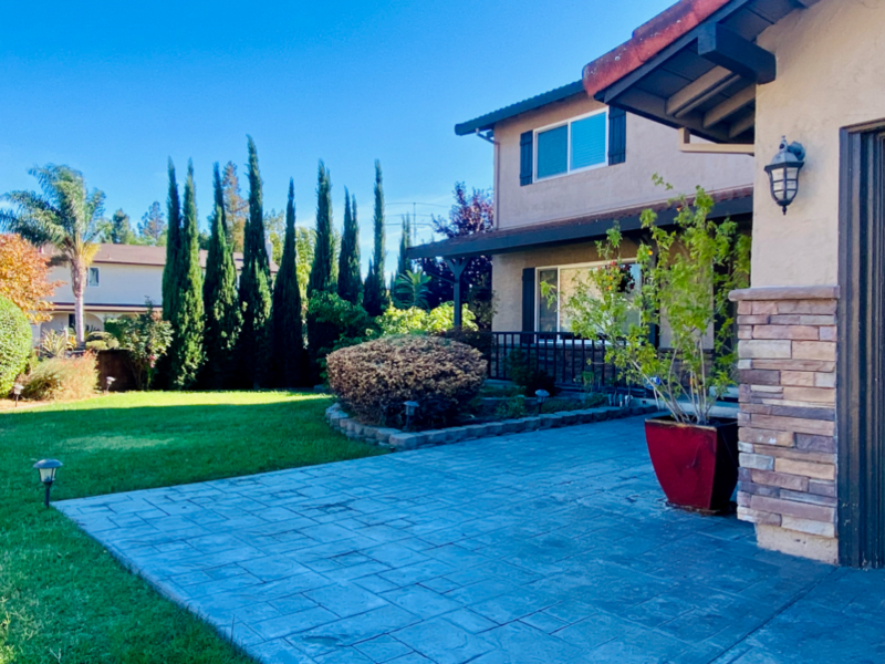 1757 Burbank Ct - Photo 3 of 41