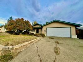 featured image of 280 Markham Avenue