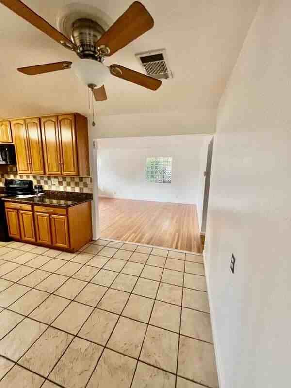 280 Markham Avenue - Photo 5 of 22