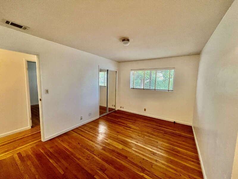 280 Markham Avenue - Photo 7 of 22