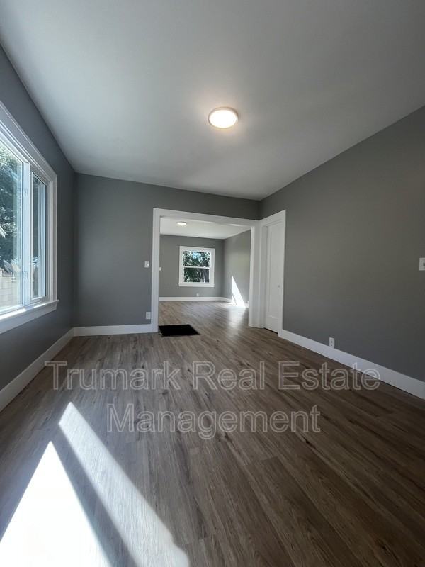 1349 E Elizabeth St - Photo 4 of 23