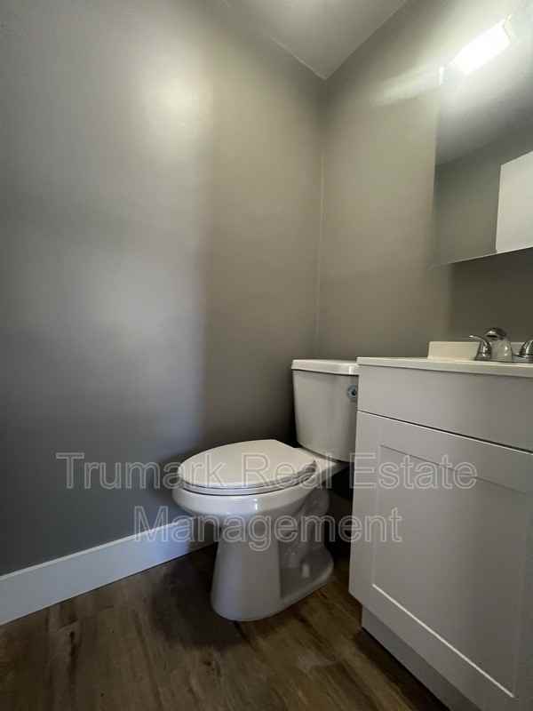 1349 E Elizabeth St - Photo 7 of 23