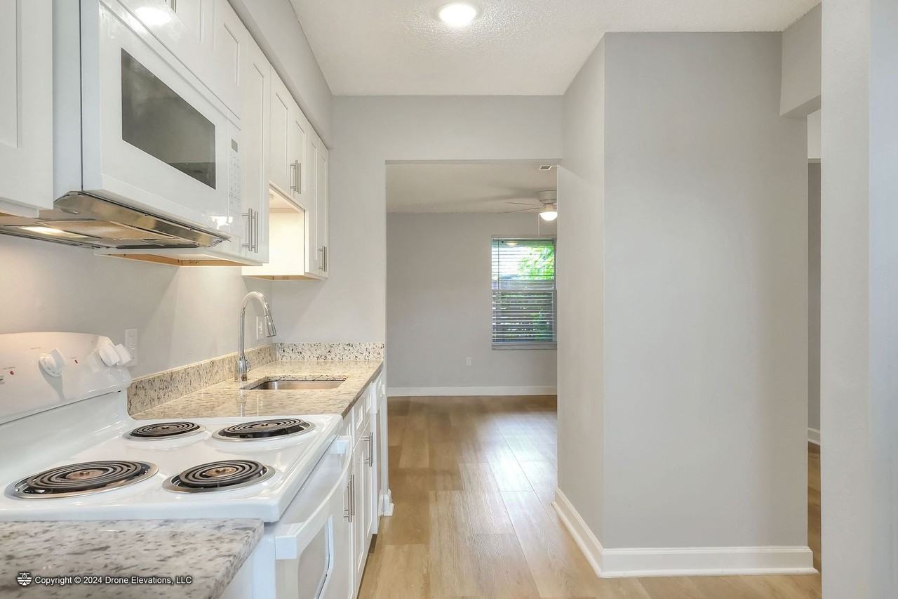 2120 Cabernet Ct - Photo 6 of 13