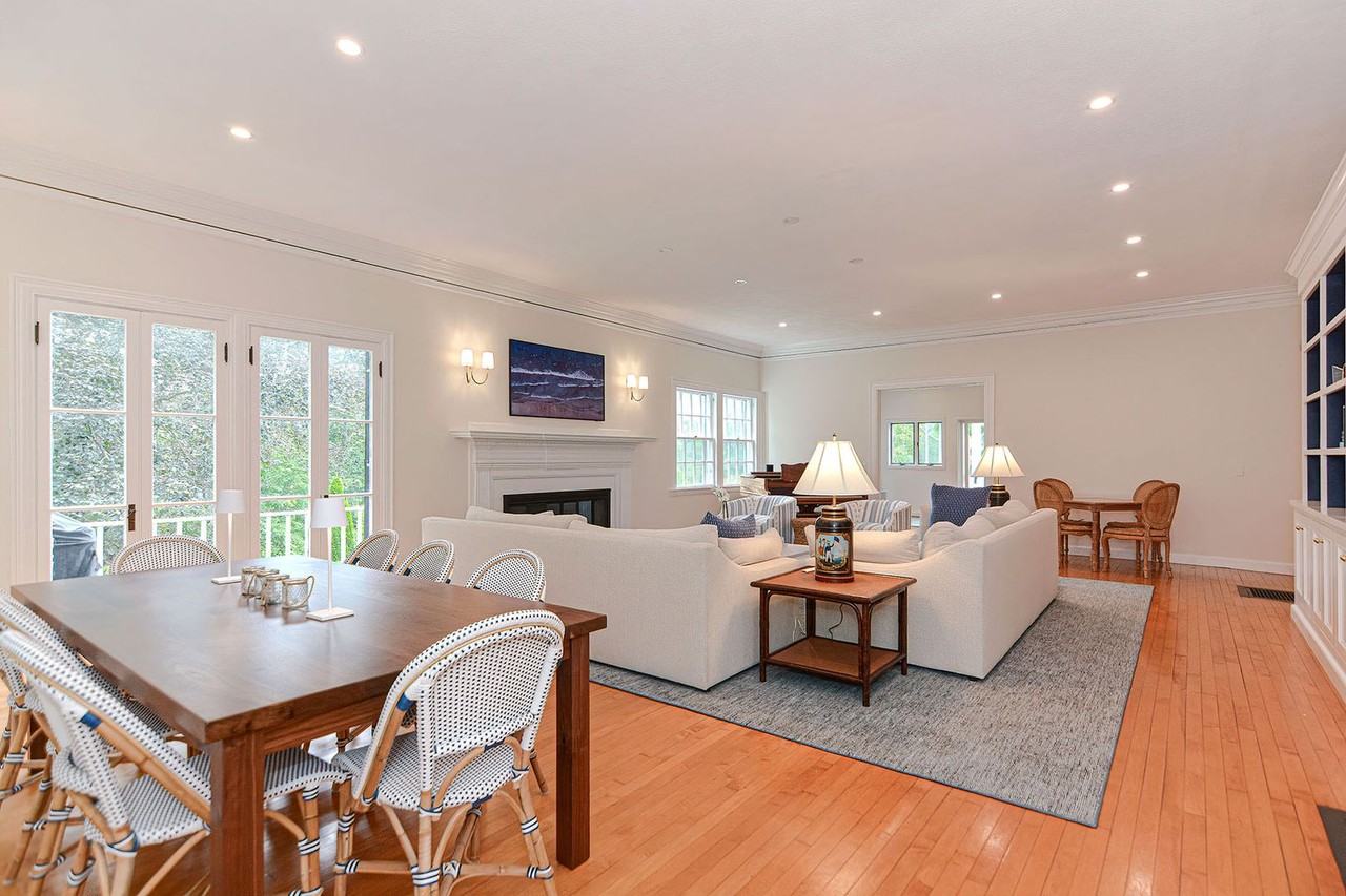 135 Bridge Street - Photo 7 of 42