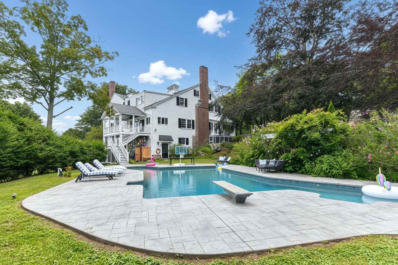 135 Bridge Street - Photo 2 of 42