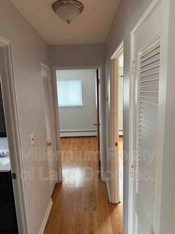 2503 Wmile Rd Bldg #16 - Photo 5 of 12