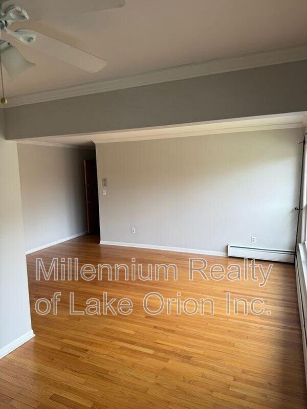 2503 Wmile Rd Bldg #16 - Photo 6 of 12