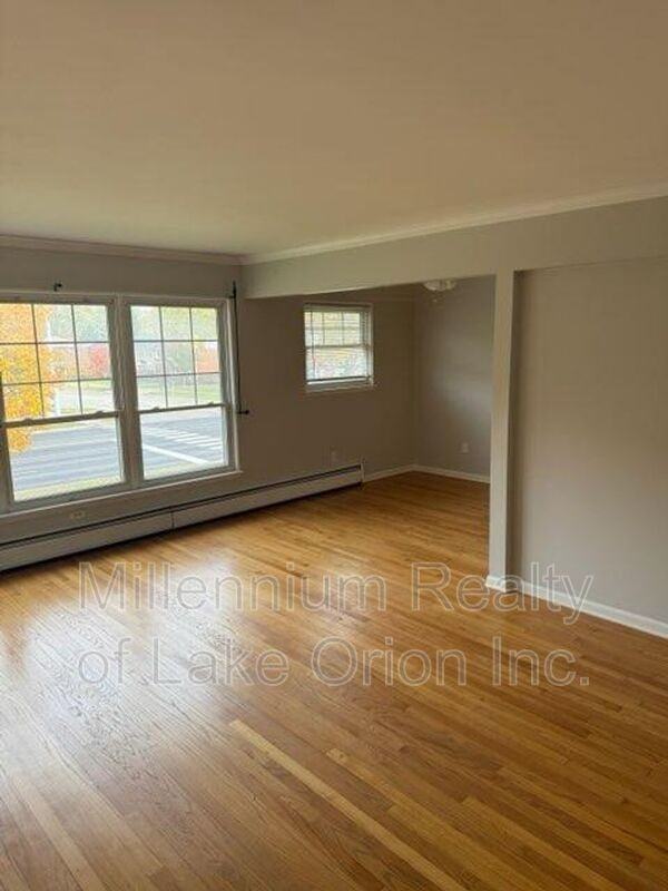 2503 Wmile Rd Bldg #16 - Photo 3 of 12