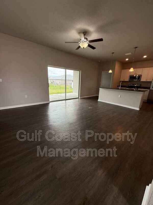 1716 Northwest 12th Terrace - Photo 3 of 27