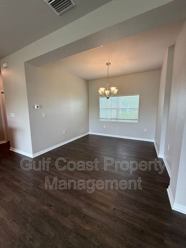 1716 Northwest 12th Terrace - Photo 4 of 27