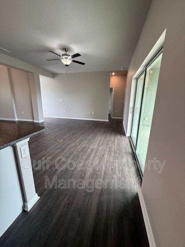 1716 Northwest 12th Terrace - Photo 6 of 27