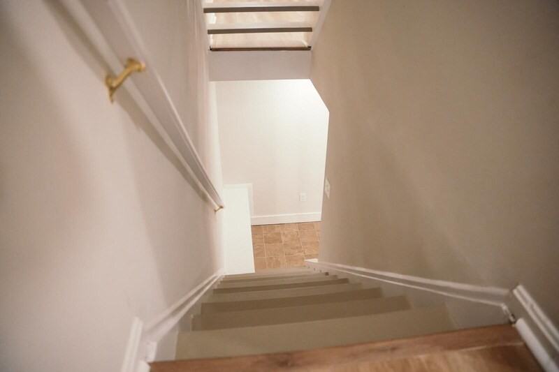 916 West Lombard Street - Photo 5 of 50