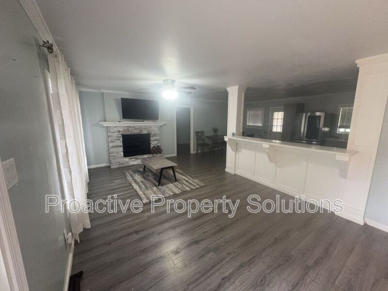 5228 Hummingbird Drive - Photo 3 of 25