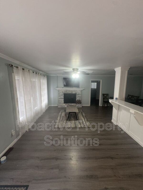 5228 Hummingbird Drive - Photo 4 of 25