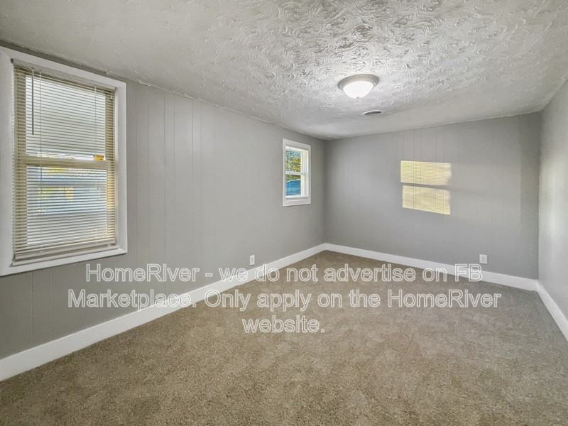 3123 N Olney St - Photo 7 of 19