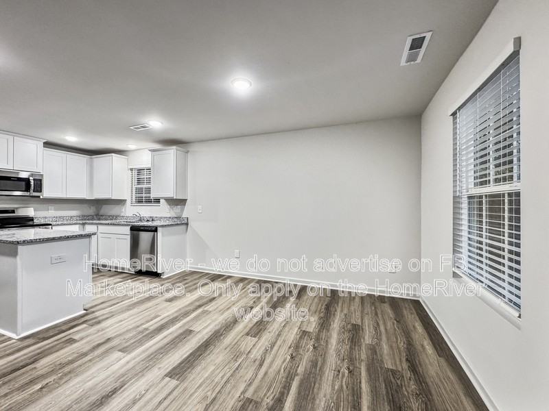 3997 Southdale Ave - Photo 5 of 21