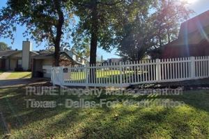 featured image of 814 Castleglen Drive