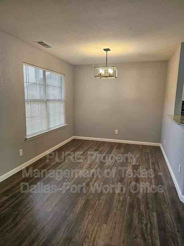 814 Castleglen Drive - Photo 3 of 24