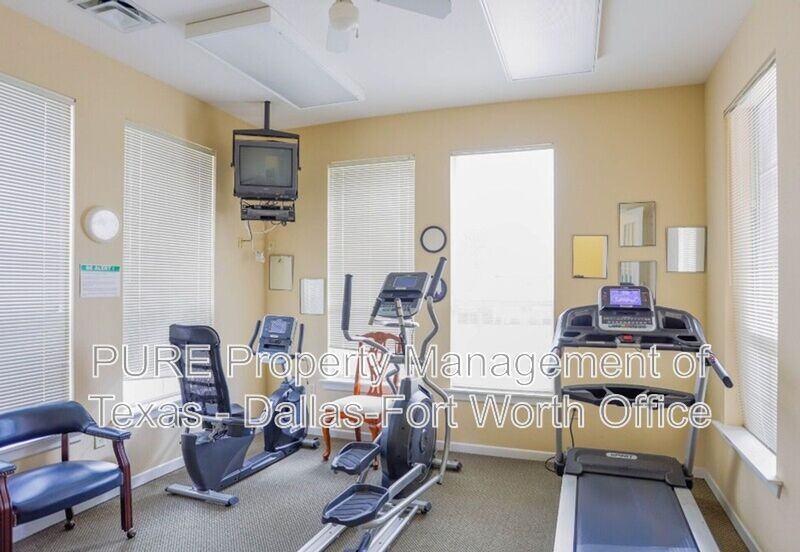 400 Glade Rd #1302 - Photo 7 of 17