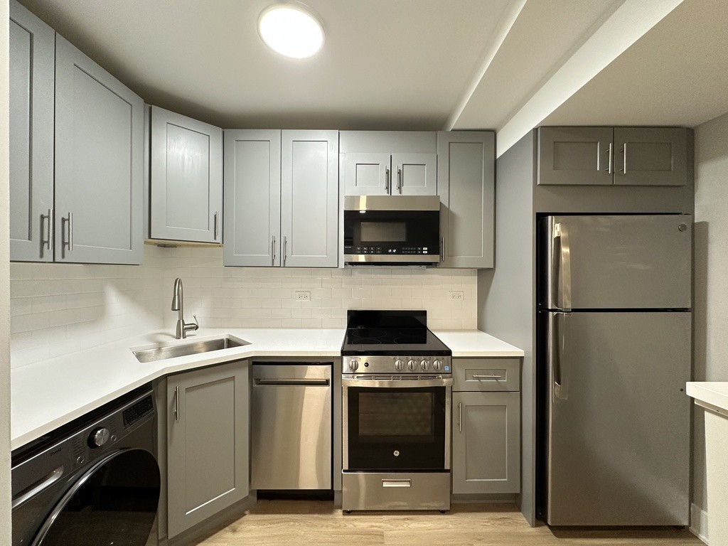 1220 N La Salle Dr #3B - Photo 2 of 21