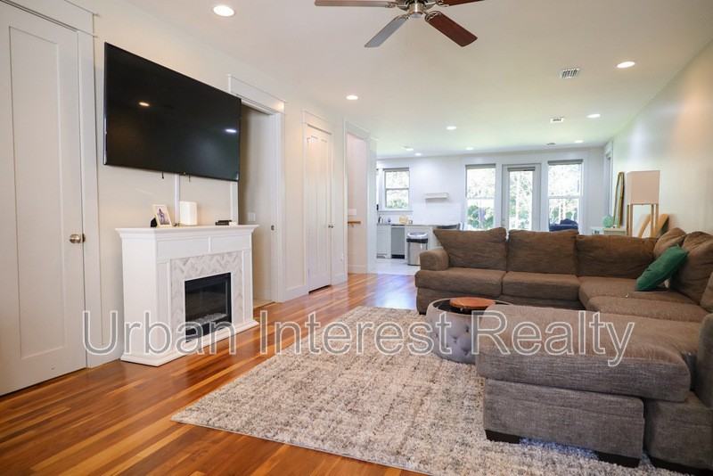 63 Palm Street #B - Photo 2 of 22