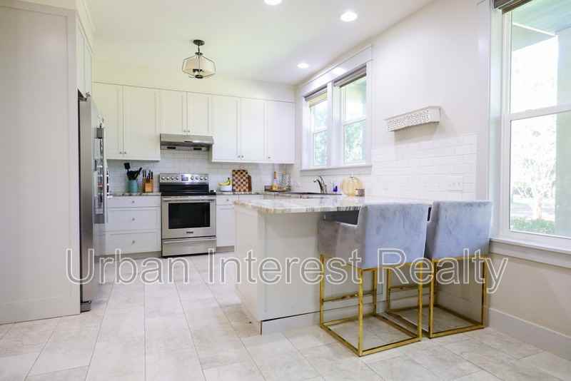 63 Palm Street #B - Photo 5 of 22