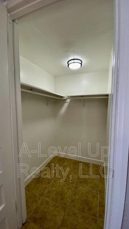 3909 South 14th Avenue #1 - Photo 6 of 34