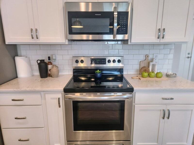 2728 Yordi Drive - Photo 4 of 32