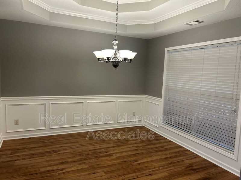 648 Lynchburg Street - Photo 4 of 11