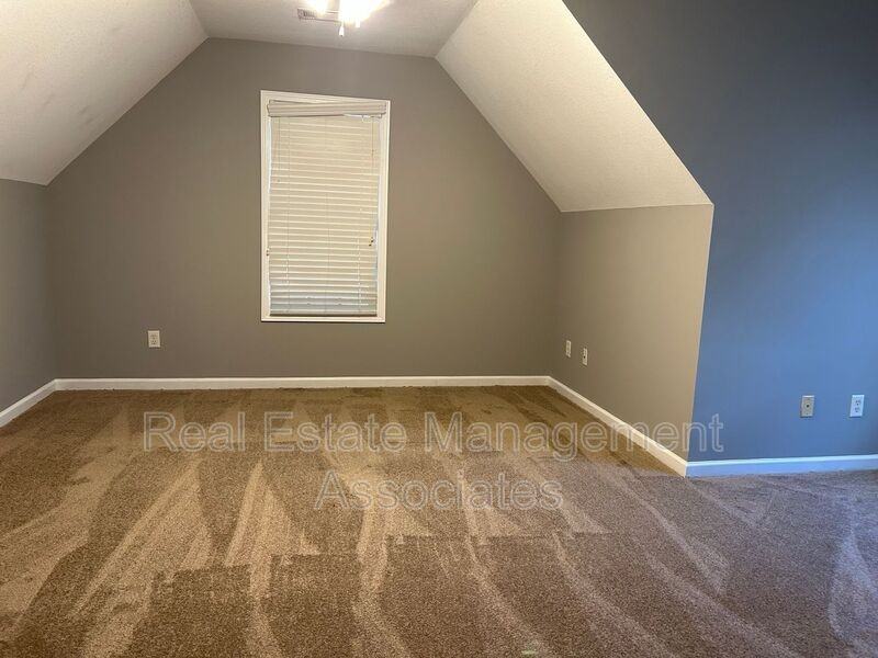 648 Lynchburg Street - Photo 5 of 11