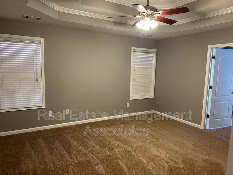 648 Lynchburg Street - Photo 6 of 11