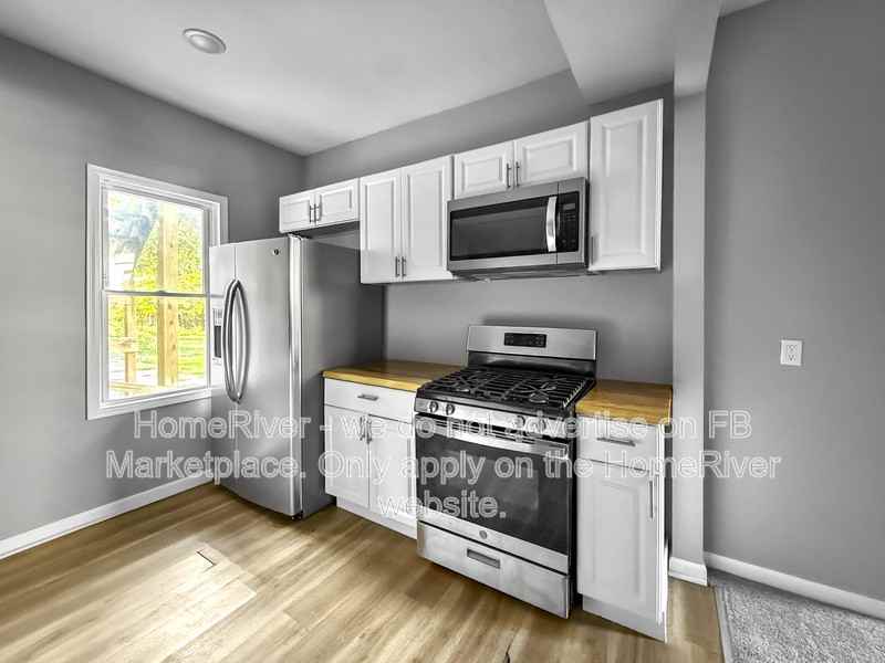 3874 W 37th St - Photo 3 of 21