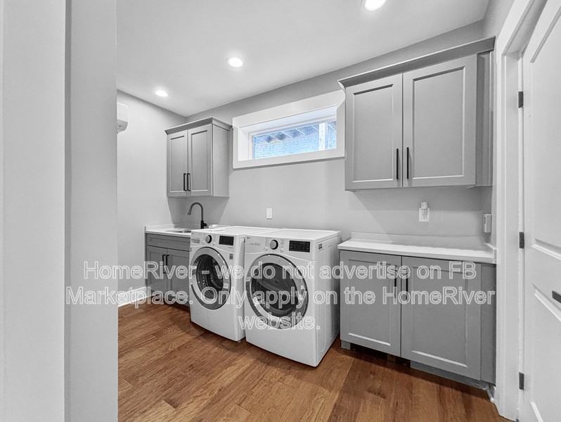 1721 Sarah St - Photo 5 of 21