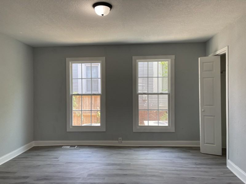 215 E Burwell Ave #1 - Photo 6 of 14